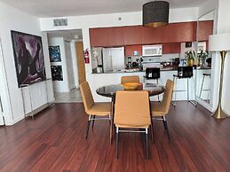 Miami Brickell unit Balcony Pool 1 pkg