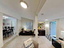 Miami Townhouse with Patio Gazebo