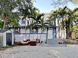 Miami Townhouse with Patio Gazebo