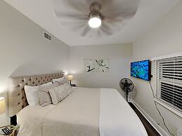 Miami Townhouse with Patio Gazebo