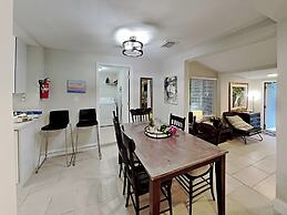 Miami Townhouse with Patio Gazebo