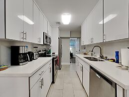 Miami Townhouse with Patio Gazebo