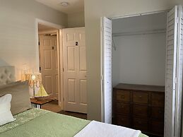 Miami Townhouse with Patio Gazebo