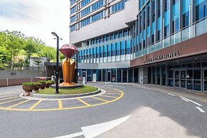 The Triny Urban Suites