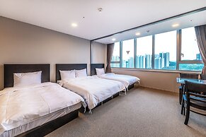 The Triny Urban Suites