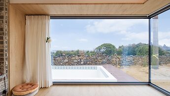 Jeju Geunalohu Pension