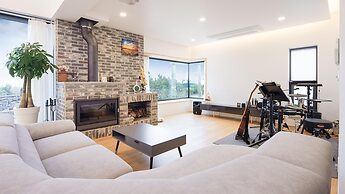 Jeju Geunalohu Pension