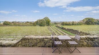 Jeju Geunalohu Pension