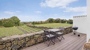 Jeju Geunalohu Pension