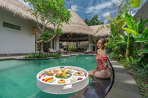 Brand New Luxury 3BR Villa Ethnic Ubud 3