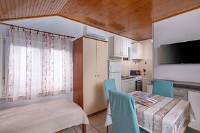 Studio Apartment Iva