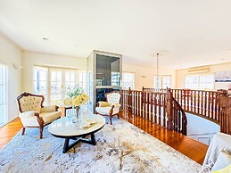 Classic Hampton Retreat