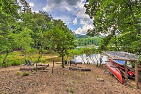 Lakefront Glass House Cabin w/ Mountain Views!