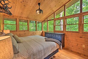 Lakefront Glass House Cabin w/ Mountain Views!