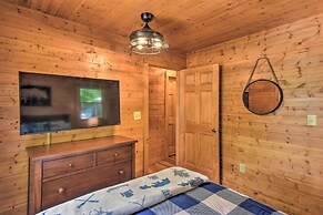 Lakefront Glass House Cabin w/ Mountain Views!