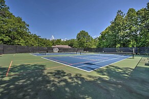 Lakefront Glass House Cabin w/ Mountain Views!