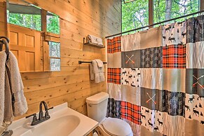 Lakefront Glass House Cabin w/ Mountain Views!