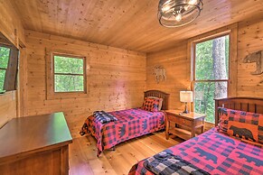 Lakefront Glass House Cabin w/ Mountain Views!