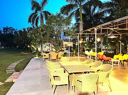 Green Leaf Cafe And Home Stay