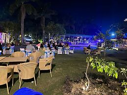 Green Leaf Cafe And Home Stay