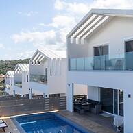 Amethyst Nevelo Quality Villas