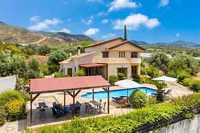 Villa Erato in Nea Dimmata