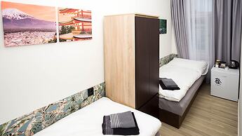 Apartment CONTINENTS by Train & Bus st.