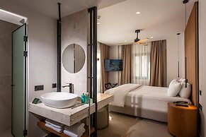 Noble Hotel Suites - Adults Only