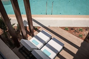 Noble Hotel Suites - Adults Only