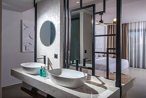 Noble Hotel Suites - Adults Only