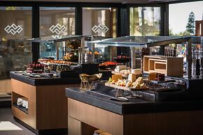 Noble Hotel Suites - Adults Only