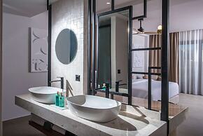 Noble Hotel Suites - Adults Only