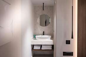 Noble Hotel Suites - Adults Only