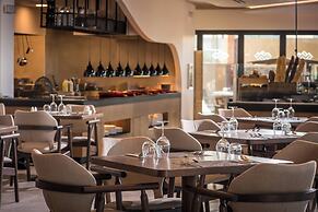 Noble Hotel Suites - Adults Only