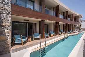 Noble Hotel Suites - Adults Only
