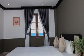 Sunset Bay Retreat Hotel