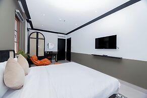 Sunset Bay Retreat Hotel