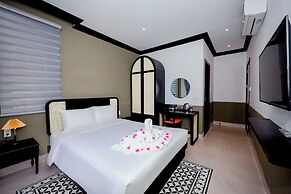 Sunset Bay Retreat Hotel