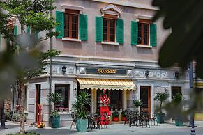 Sunset Bay Retreat Hotel