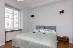 Chmielna 1/3 Studio #3 by Renters