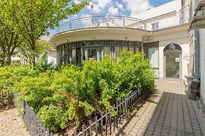 Chmielna 1/3 Studio #3 by Renters