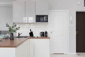 Chmielna 1/3 Studio #3 by Renters