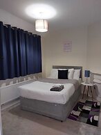 Remarkable 3-bed House in Leeds