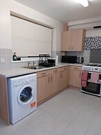 Remarkable 3-bed House in Leeds