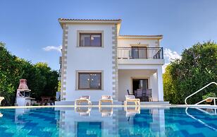 Villa Kambos Dio in Polis