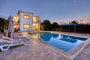 Villa Kambos Dio in Polis