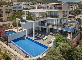 Villa Rio in Kalkan With 3 Bedrooms and 2 Bathrooms