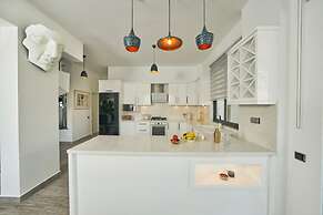 Villa Rio in Kalkan With 3 Bedrooms and 2 Bathrooms