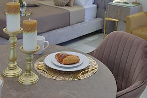 Myra Mare Golden Suite by Estia