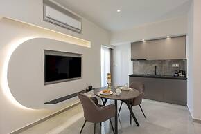 Myra Mare Golden Suite by Estia